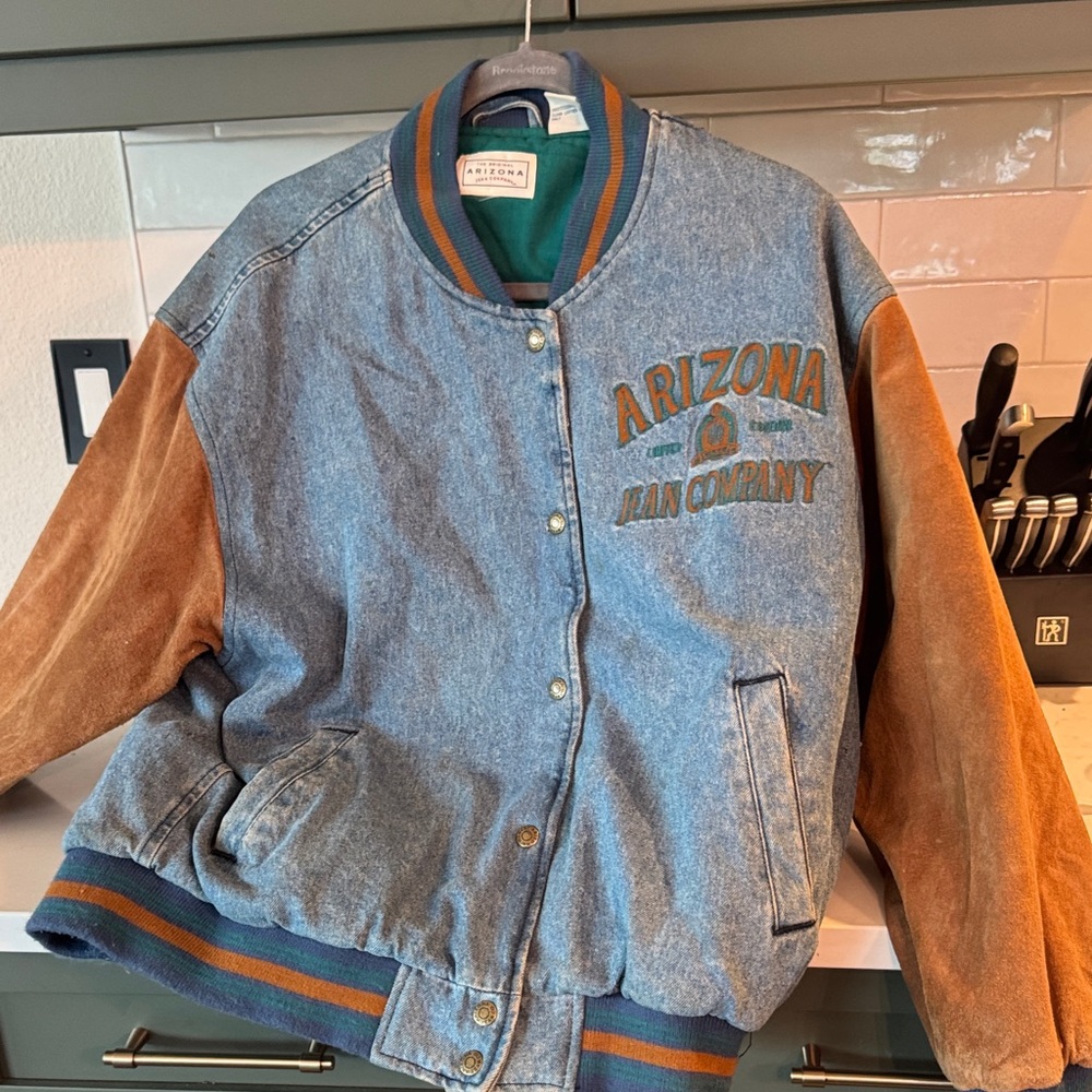 Arizona Jean Company Blue Denim Jacket with Tan Suede Sleeves